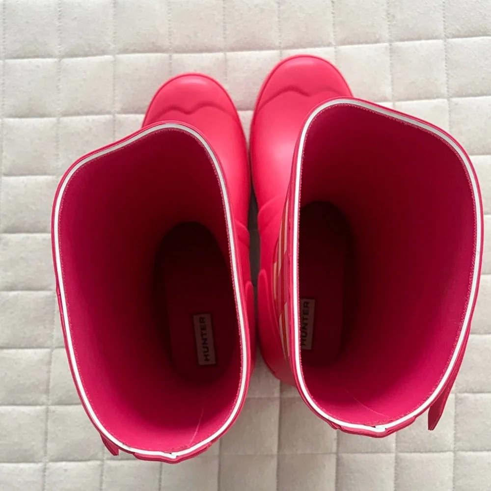 Hunter Women’s Pink and Orange Patterned Rainboots - Picture 7 of 9